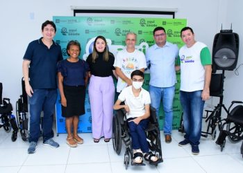 Secretaria  de Saúde de Floriano entrega dispositivos de locomoção no Dia Nacional da Pessoa com Deficiência