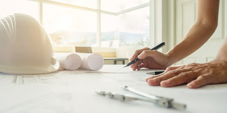 Equatorial Piauí alerta para riscos de acidentes elétricos na construção civil