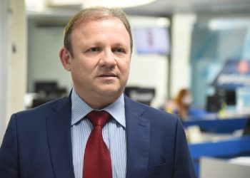 Leonardo Eulálio denuncia suposta irregularidade na compra de medicamentos na FMS