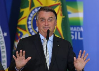 Presidente Bolsonaro diz que esquerda o coloca contra a região Nordeste