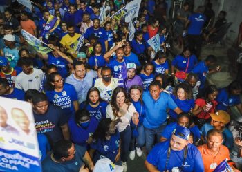 Encontro ‘Onda Azul’ em Floriano, reúne multidão em apoio à Joel, Sílvio e Iracema