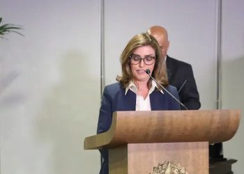 TSE proíbe Lula, Janones, Gleisi e CUT de falarem fake news que Bolsonaro reduzirá salário