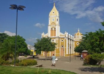 Ex-prefeito Joel Rodrigues destaca os 100 anos da Catedral São Pedro de Alcântara da cidade de Floriano