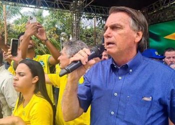 Bolsonaro sobe o tom contra falha em inserções em rádios, acusa PT e avisa: “TSE deve explicações”