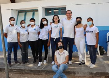 Alunos do curso de Enfermagem da UFPI de Floriano realizam ação na unidade básica Luís Tavares