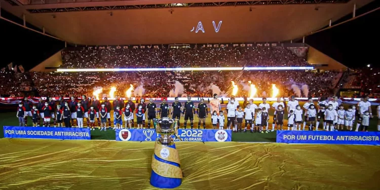 Flamengo x Corinthians: escalações, desfalques e arbitragem da final da Copa do Brasil