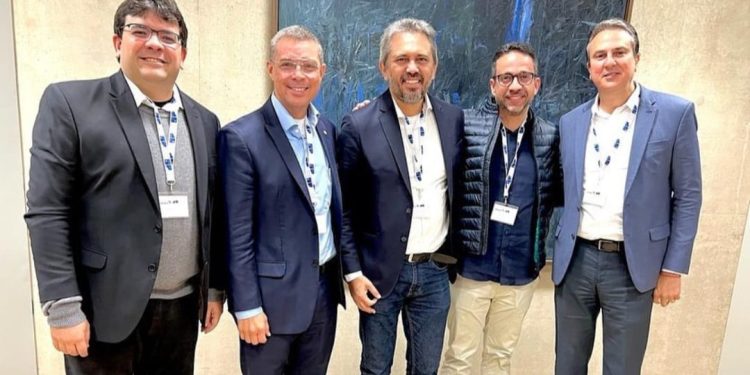 Governador Eleito Rafael Fonteles se reúne com gestores eleitos em Oxford, na Inglaterra