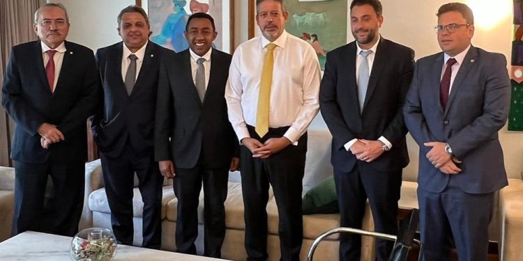 Presidente do PP no Piauí Joel Rodrigues e políticos  são recebidos pelo presidente da Câmara dos Deputados