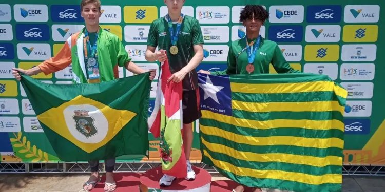 NATAÇÃO: João Otávio Paixão se destaca nos Jogos Escolares Brasileiros e traz 3 medalhas para o Piauí