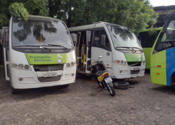 Por falta de repasse de Prefeitura de Teresina motoristas do Transporte Eficiente paralisam atividades