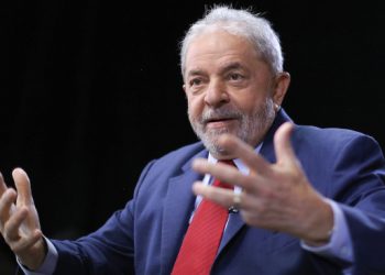 Presidente eleito Lula fez cirurgia para retirada de lesão na laringe