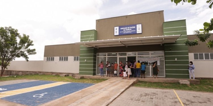 Serviços  essenciais de saúde estarão funcionando no feriado desta terça-feira (15)