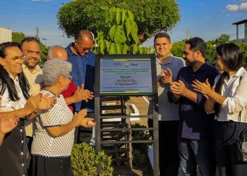 Governadora Regina Sousa entrega obras de mobilidade urbana em Castelo do Piauí