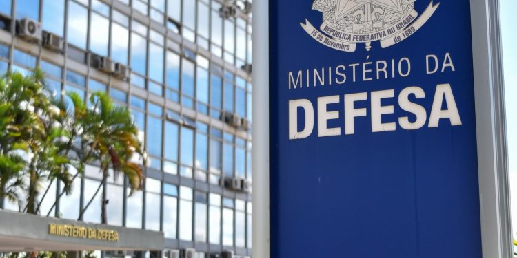 Em nota oficial, Ministério da Defesa confirma entrega de relatório ao TSE na quarta-feira (9)
