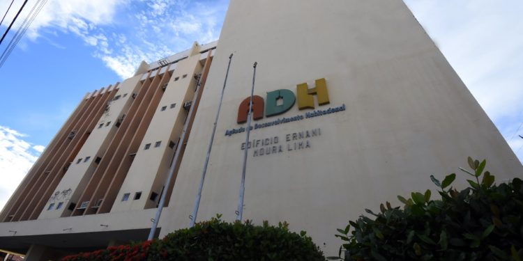 Governo do Piauí vai liberar até R$ 100 mil para construção de casas