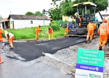 Prefeitura de Floriano inicia a pavimentação asfáltica que contemplará 63 ruas da cidade