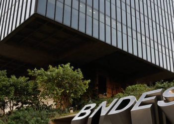 Secretária de Energia da Argentina diz que gasoduto no país terá financiamento do BNDES