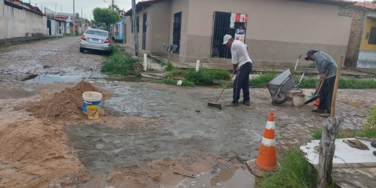 Prefeitura de Floriano recupera ruas e avenidas no fim de ano