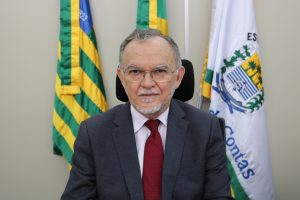Olavo deixa o TCE; Rejane Dias assume a vaga e Merlong será titular na Câmara Federal