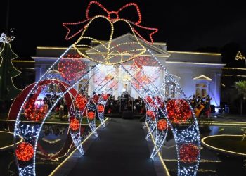 KARNAK:  Sede do Governo Estadual ganha decoração e iluminação de Natal