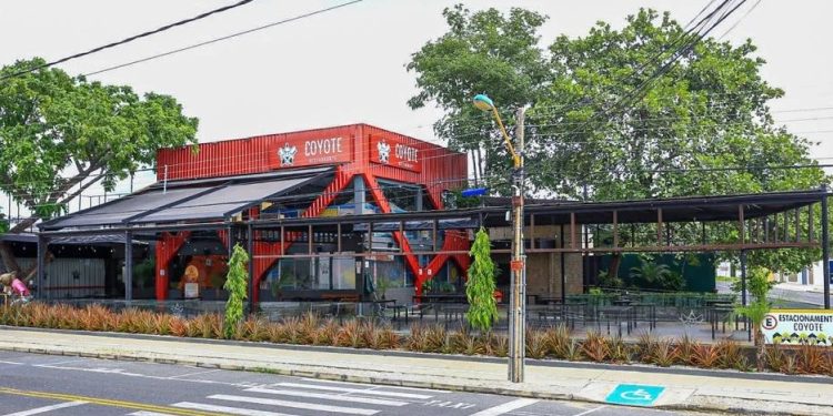 Restaurante de Teresina inova e concede abafadores de ruídos para pessoas com Transtorno do Espectro Autista