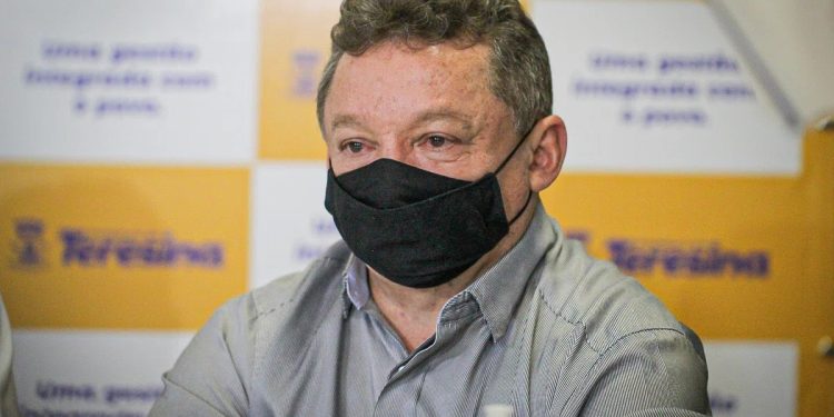 CRISE NA SAÚDE: Dr. Gilberto Albuquerque pede exoneração da presidência da FMS
