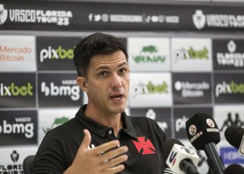 Em apresentação no Vasco, Barbieri projeta elenco pronto em janeiro