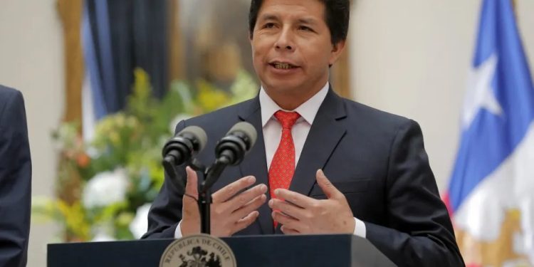 Pedro Castillo dissolve Congresso e convoca eleições no Peru