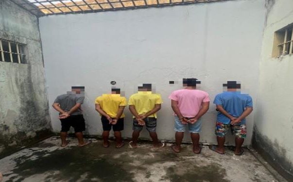 Polícia prende dois adultos e apreende cinco adolescentes por morte de garoto de 12 anos