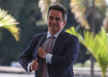 Ciro Nogueira anuncia repasse de R$ 5,7 milhões para estradas e pavimentações em 5 municípios do PI; Veja lista!