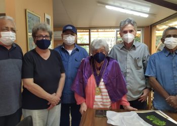 Arqueóloga e cientista Niède Guidon recebe diploma da APL