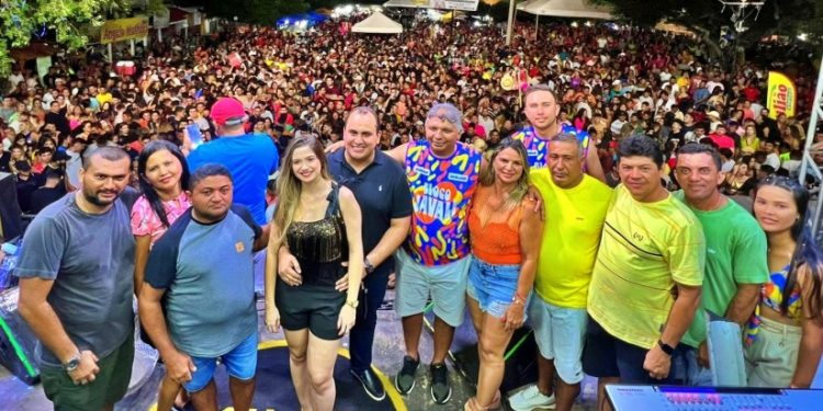 NOSSA SENHORA DE NAZARÉ: Nafolia reúne multidão e volta a ser o maior pré-carnaval dos Carnaubais