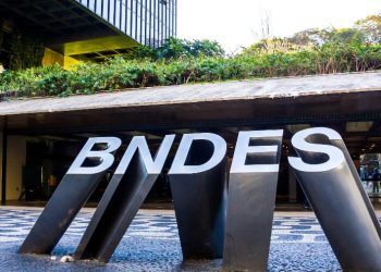 Lula quer ampliar linha de crédito internacional do BNDES que recebeu calote de R$ 5,1 bilhões
