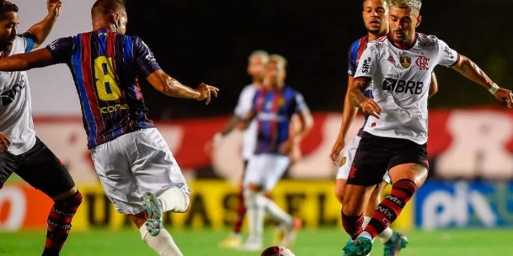 Flamengo usa titulares, mas decepciona e só empata com o Madureira