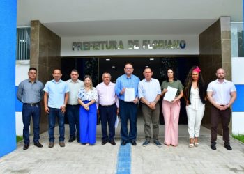 Prefeito Antônio Reis nomeia novos secretários para as pastas de Finanças e Administração de Floriano