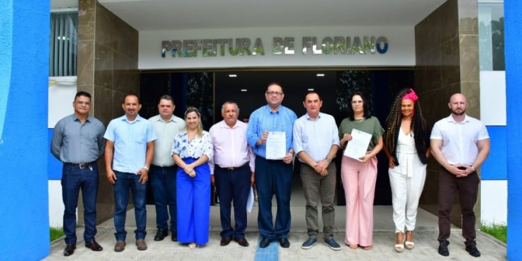 Prefeito Antônio Reis nomeia novos secretários para as pastas de Finanças e Administração de Floriano