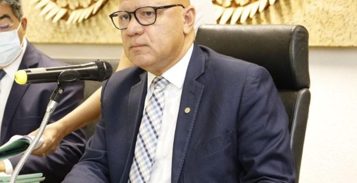 Lei  que estabelece multa de mais de R$ 8 mil contra descriminação a autista é de autoria de Franzé Silva