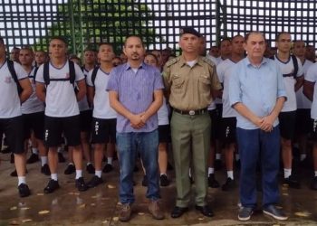 Prefeito Antônio Reis visita 3º BPM de Floriano e agradece pela segurança no carnaval