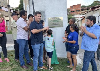 Deputado Federal Dr. Francisco participa de inauguração de praça e visita obras em Picos