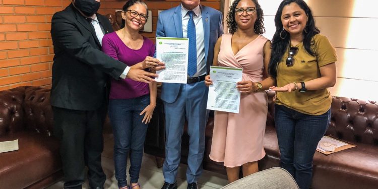Presidente da Alepi quer aumentar quadro de servidores efetivos e inclusão de  cargo de tradutor-intérprete de Libras