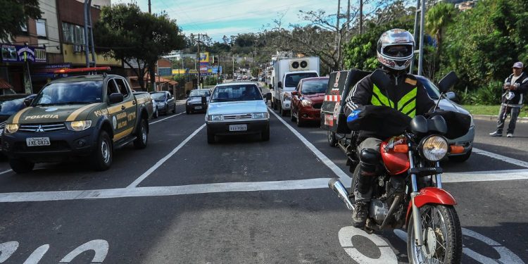 Governo do Piauí enviará para Alepi projeto de lei que reduz taxas e multas de motos