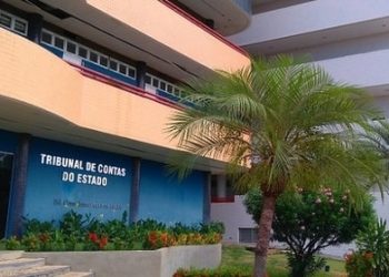 TCE acolhe denúncia do SINDSERM sobre pagamento do piso dos professores de Teresina
