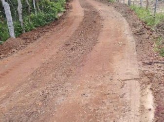 Mais duas estradas de acesso a comunidades rurais e ruas da zona urbana de Floriano são recuperadas