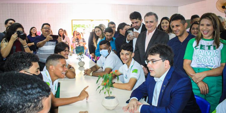 Governador Rafael Fonteles entrega reforma do Centro Estadual de Tempo Integral(CETI) Rama Boa em Altos