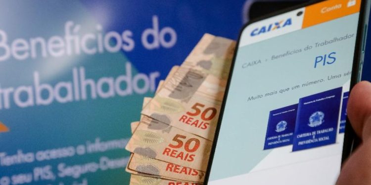 Abono salarial tem R$ 357,9 milhões esquecidos; saque começa a partir desta quarta (15)