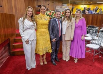 SOCIEDADE: Na Alepi deputado Fábio Novo e as deputadas Ana Paula, Janaina, Bárbara e Gracinha e MAIS..