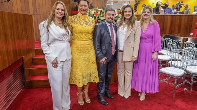 SOCIEDADE: Na Alepi deputado Fábio Novo e as deputadas Ana Paula, Janaina, Bárbara e Gracinha e MAIS..