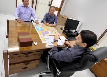 Prefeito de Miguel Alves Veim da Fetraf tem audiência com o diretor do DER