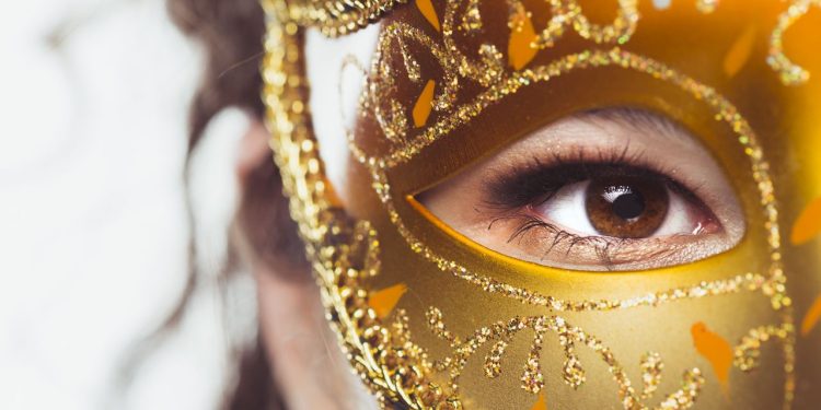 Carnaval: cuidados são importantes para aproveitar a folia sem problemas na visão