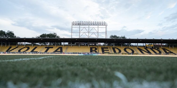 Volta Redonda recebe hoje (12) o Fluminense na abertura das semifinais do Cariocão